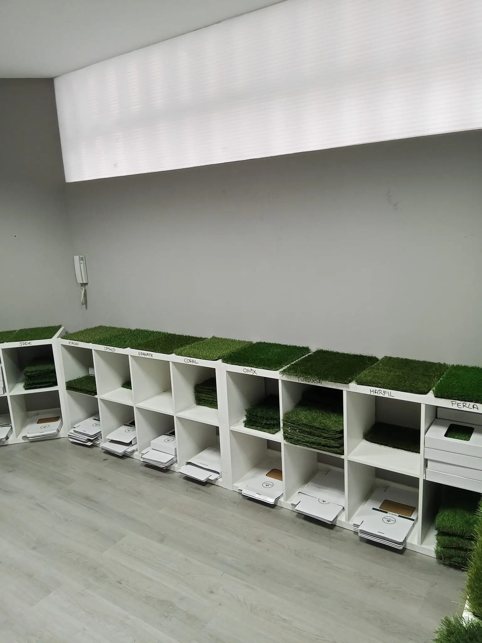 Almacén de césped artificial en Valladolid